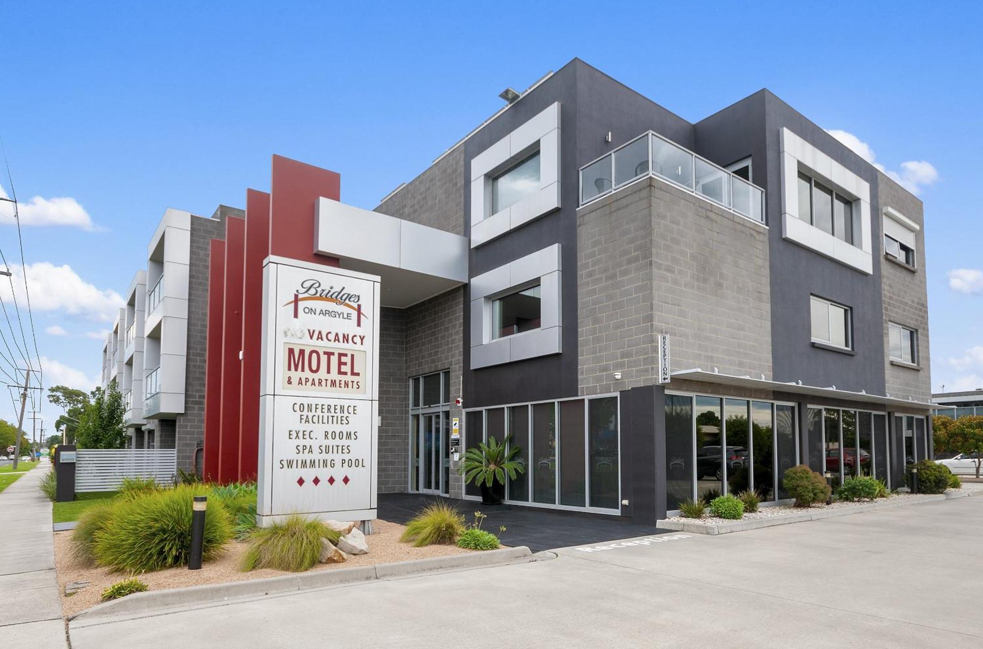 Bridges On Argyle Motel Traralgon Exterior photo